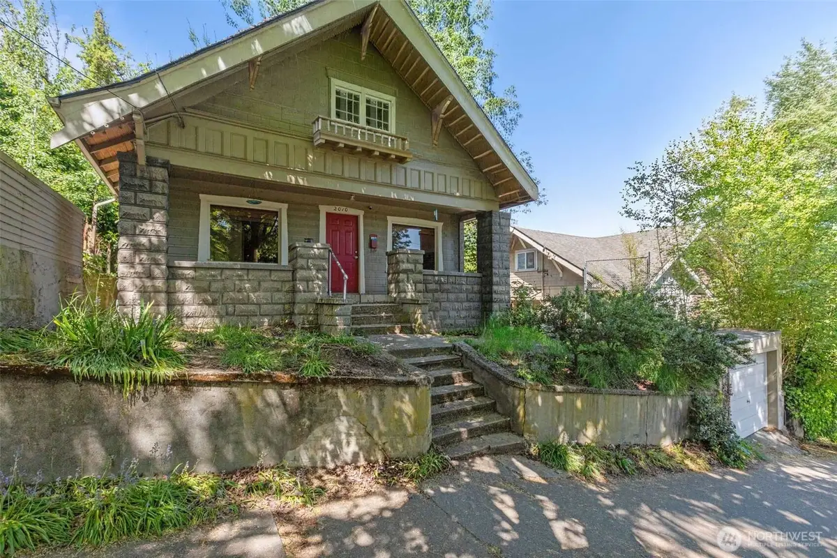 2010 NE 54th Street, Seattle, WA 98105 - #1