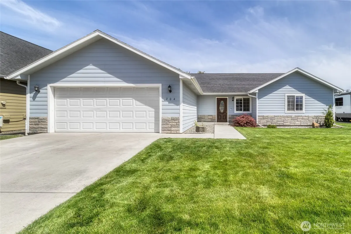 204 NW Maria Street, College Place, WA 99324 - #1