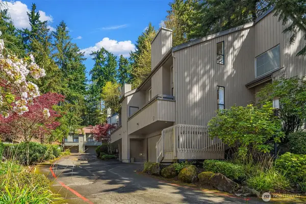 3506 108th Place Ne #2, Bellevue, WA 98004