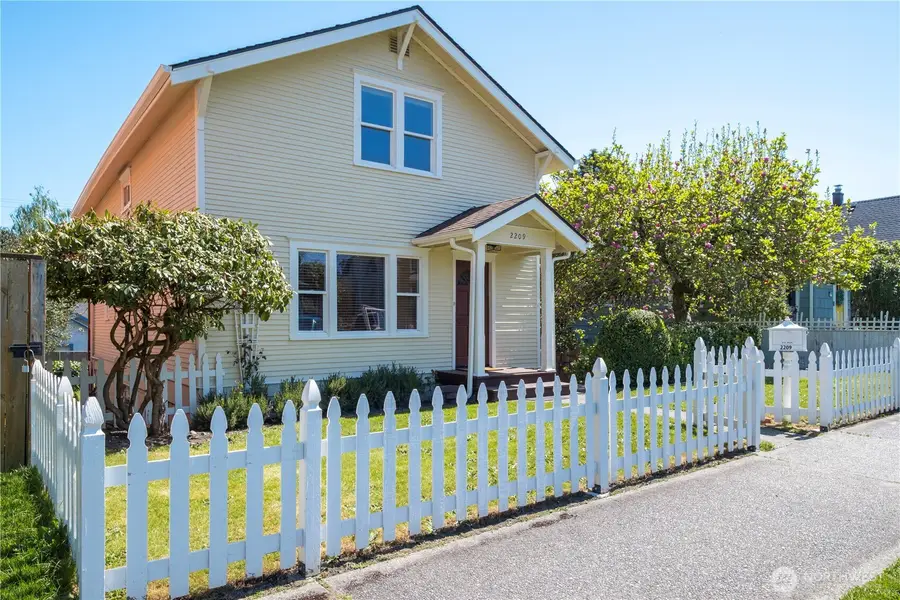 2209 Wetmore Ave, Everett, WA 98201 - #2