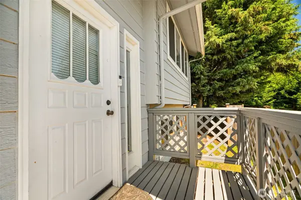 12026 NE 99th Lane, Kirkland, WA 98033