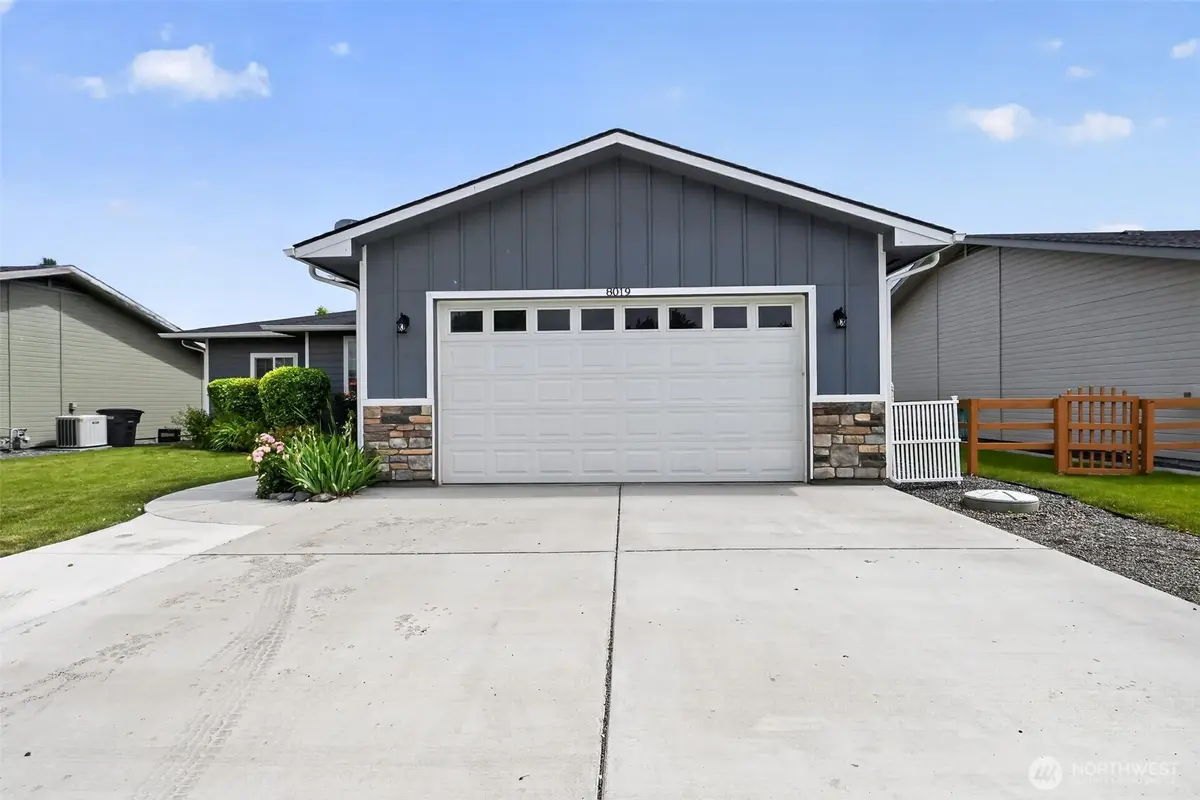 8019 Vialago Parkway, Zillah, WA 98953 - #1