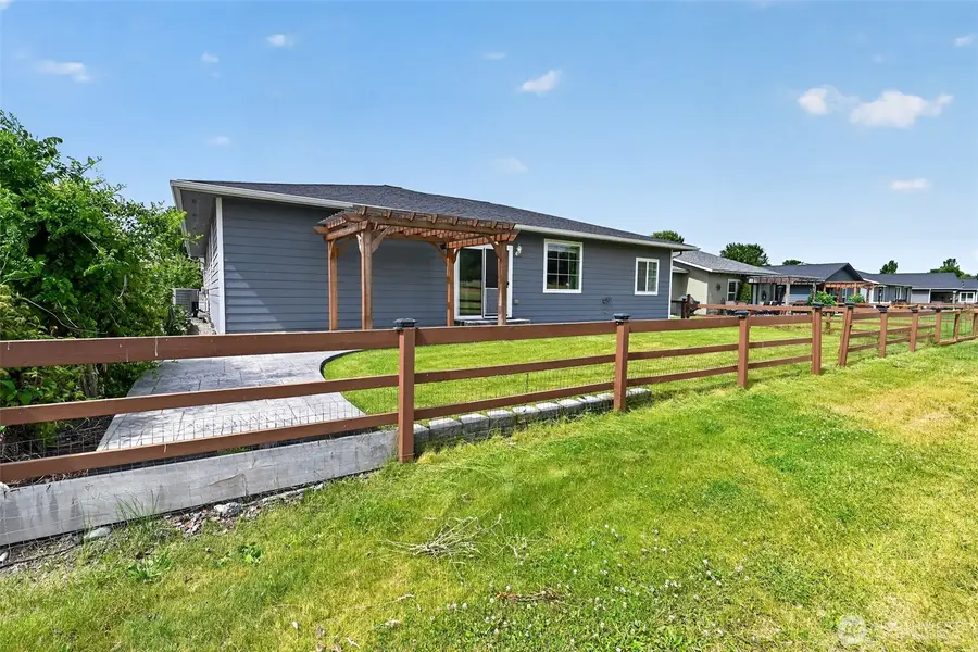 8019 Vialago Parkway, Zillah, WA 98953 - #3