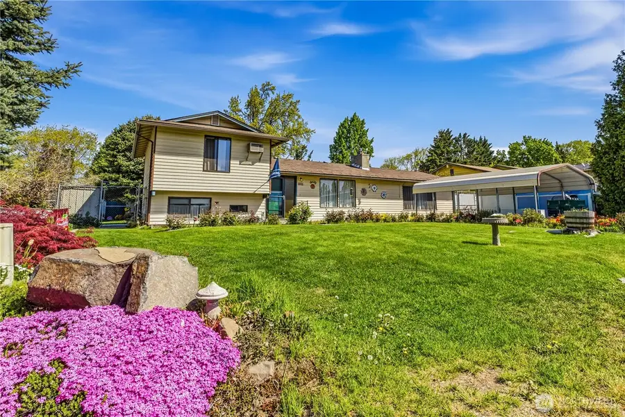 811 Ella Street Ne, East Wenatchee, WA 98802 - #2