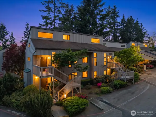 10919 NE 35th Place #4, Bellevue, WA 98004