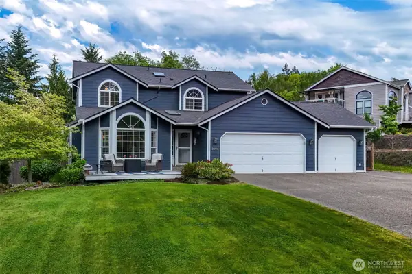 2294 Steamboat Loop E, Port Orchard, WA 98366