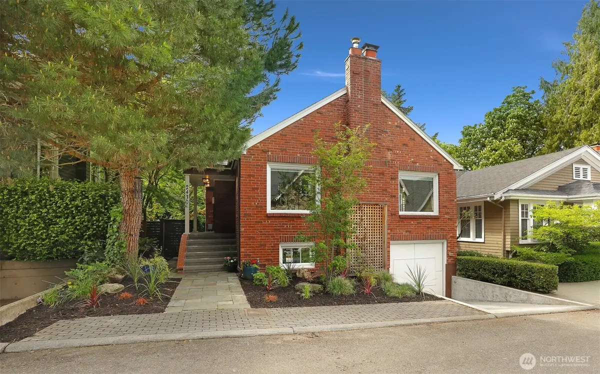 2430 Lorentz Place N, Seattle, WA 98109 - #1