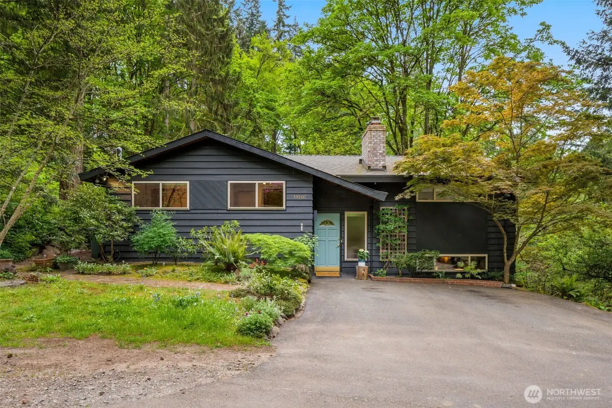 19207 40th Place Ne, Lake Forest Park, WA 98155 - #1