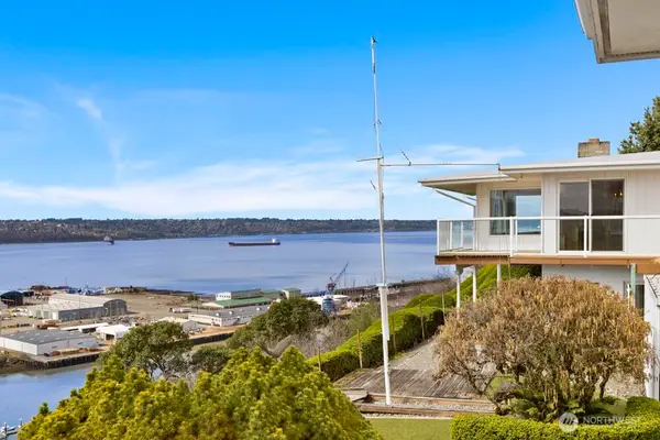1244 Browns Point Boulevard, Tacoma, WA 98422