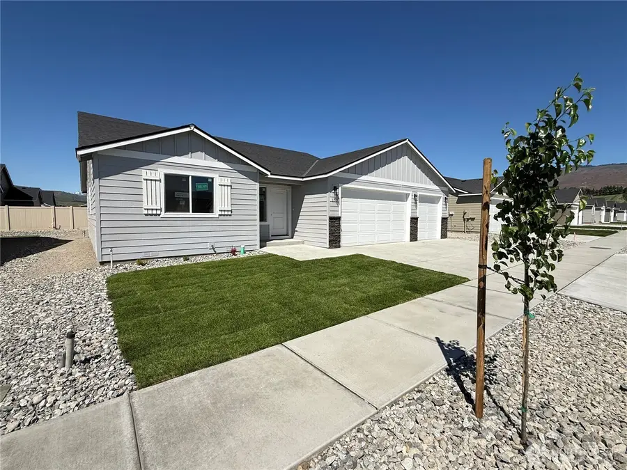 170 Salmon Drive, Wenatchee, WA 98801 - #2