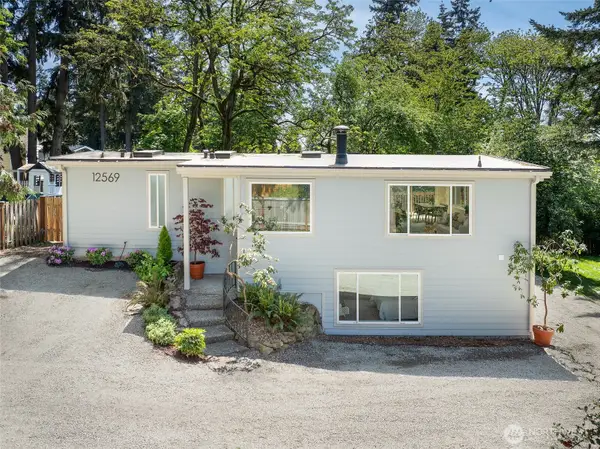 12569 37th Avenue Ne, Seattle, WA 98125