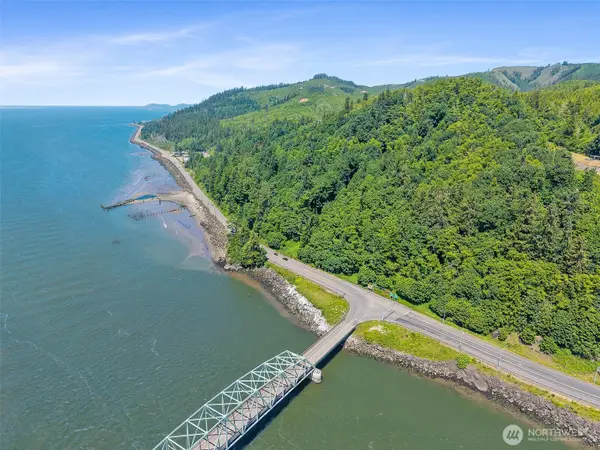 128 State Route 101 Lots 4b + 8, Chinook, WA 98614