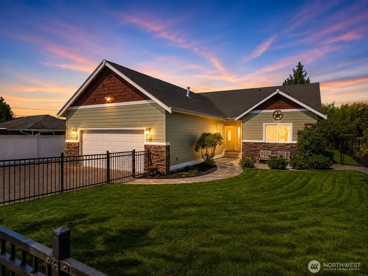 1301 Park Avenue, Puyallup, WA 98372 - #1