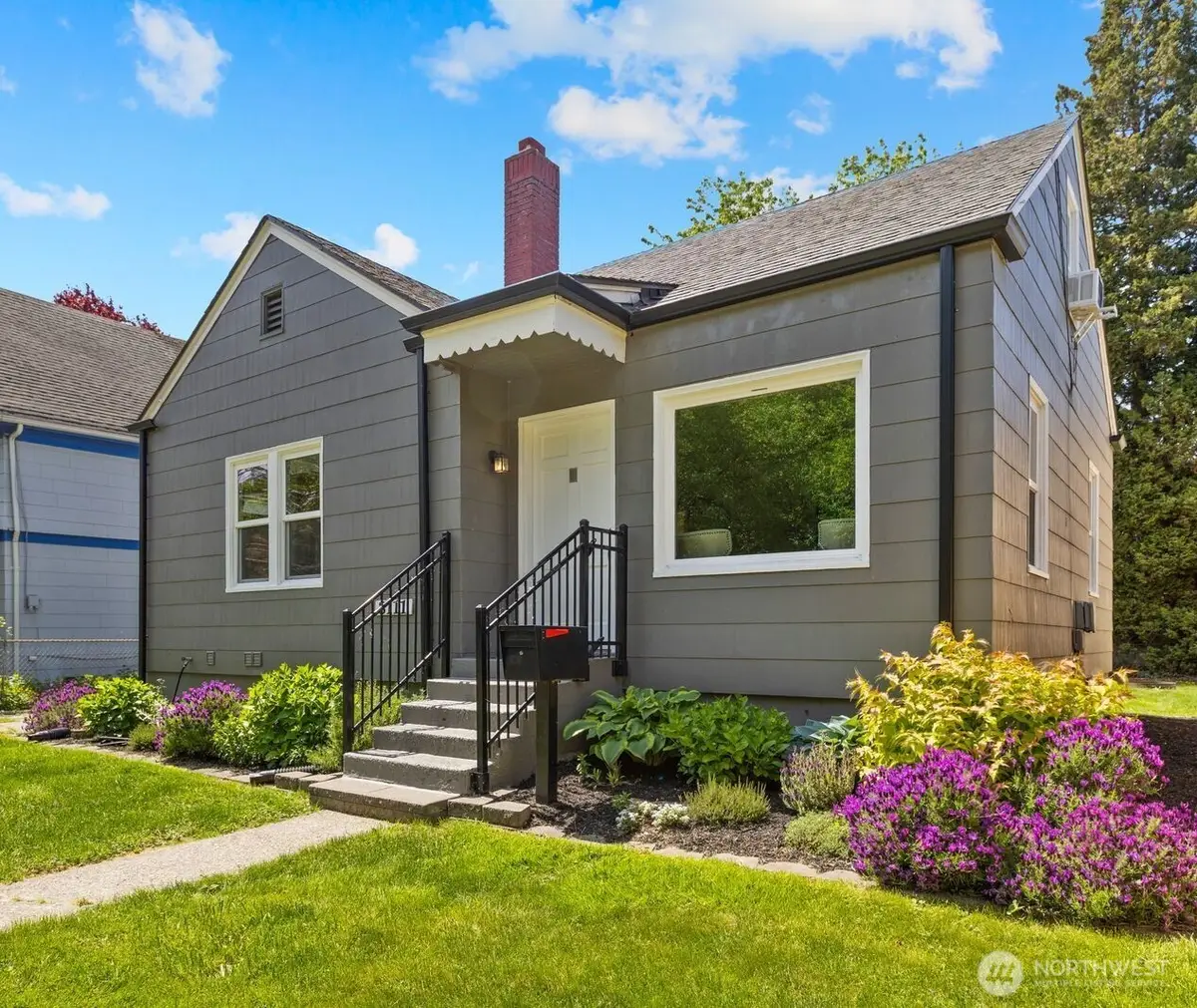 8111 10th Avenue S, Seattle, WA 98108 - #1