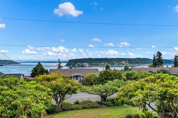 6802 Rainier Avenue, Gig Harbor, WA 98335