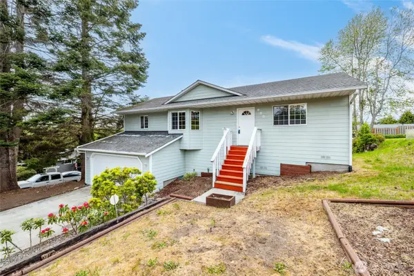 660 Cranberry Drive, Oak Harbor, WA 98277