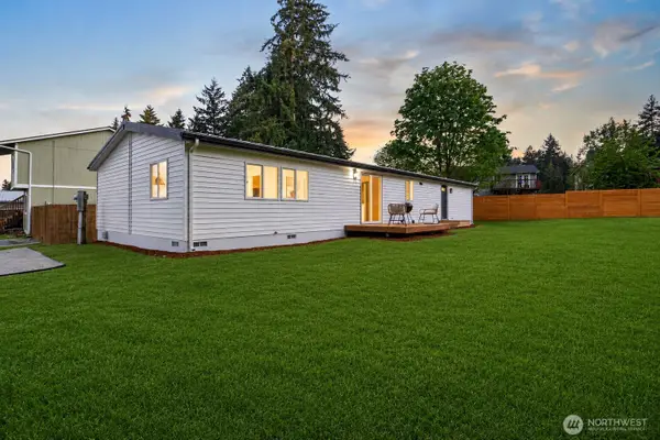 14306 Greenbelt Drive E, Bonney Lake, WA 98391