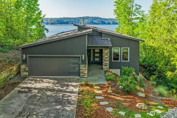 4652 E Hillcrest Drive, Port Orchard, WA 98366