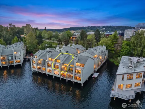 4 Lake Bellevue Dr #206, Bellevue, WA 98005