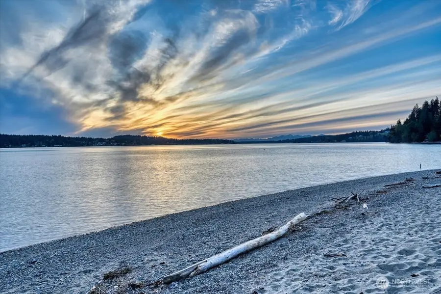 78 Point Fosdick Drive Nw, Gig Harbor, WA 98335 - #2