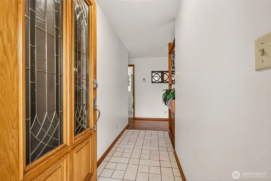 807 Jefferson Avenue Ne, Renton, WA 98056 - #3