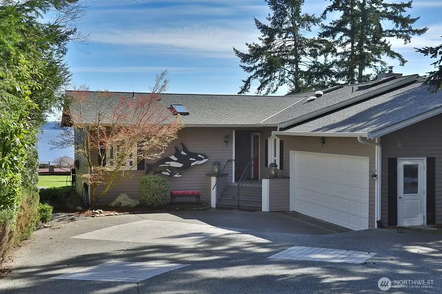 2693 North Bluff Road, Greenbank, WA 98253 - #2