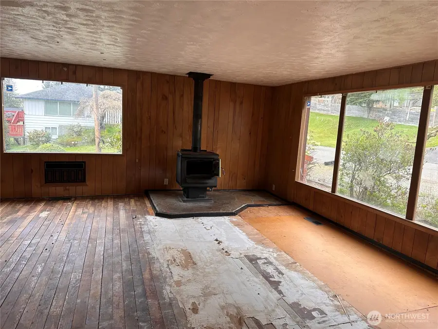1521 Laura Street, Aberdeen, WA 98520 - #2