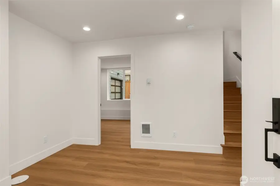 7403 Dayton Avenue N, Seattle, WA 98103 - #3