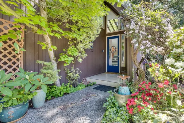 3068 169th Avenue Ne, Bellevue, WA 98008