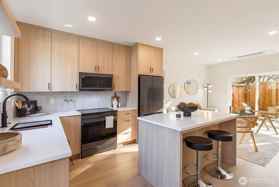 11013 Goodwin Way Ne, Seattle, WA 98125 - #2