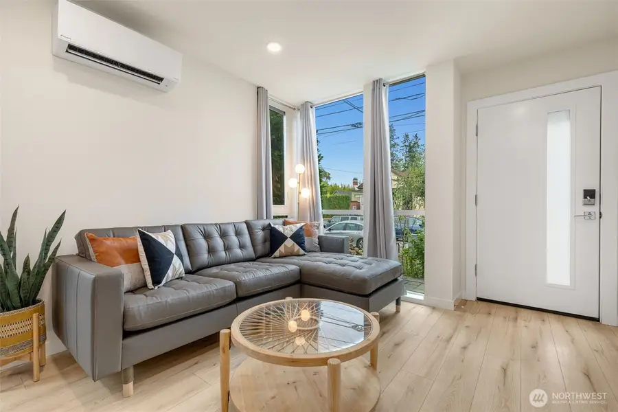 1645 22nd Avenue, Seattle, WA 98122 - #3