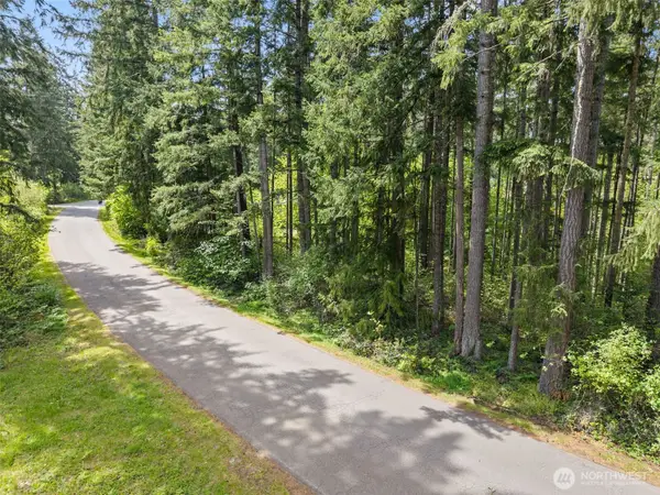 18336 E Clear Lake Blvd Se, Yelm, WA 98597