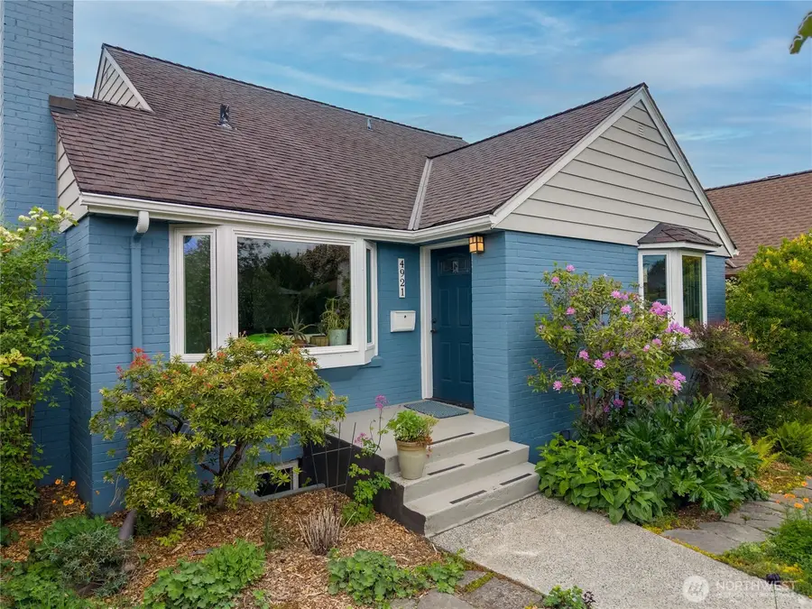 4921 24th Avenue S, Seattle, WA 98108 - #2