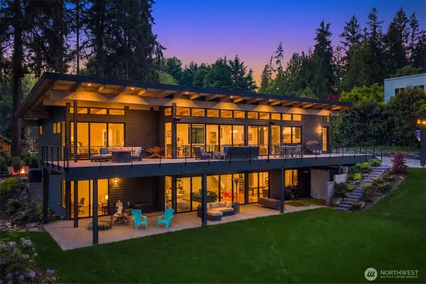 3216 168th Place Se, Bellevue, WA 98008