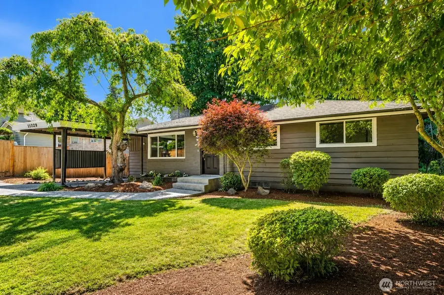 11229 29th Avenue Sw, Seattle, WA 98146 - #2