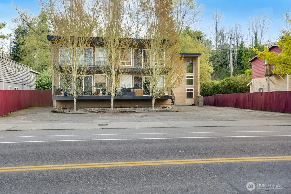 4525 S Henderson Street #302, Seattle, WA 98118 - #1