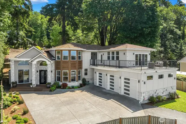 28104 10th Avenue S, Des Moines, WA 98198