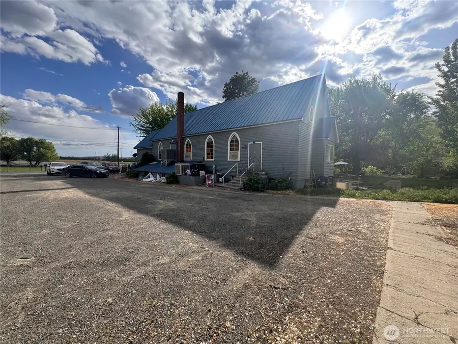 1 Orchardvale Street, Zillah, WA 98953 - #2