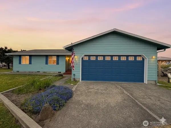 706 343rd Place, Ocean Park, WA 98640