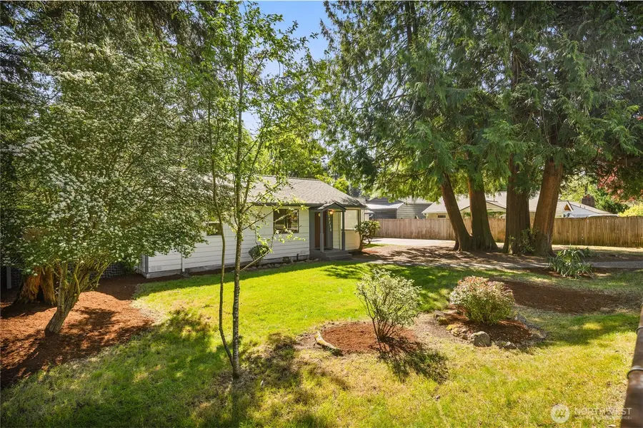 13718 27th Ave Ne, Seattle, WA 98125 - #2