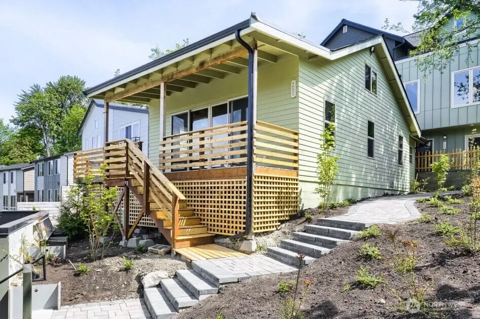 4582 22nd Avenue Sw, Seattle, WA 98106 - #1