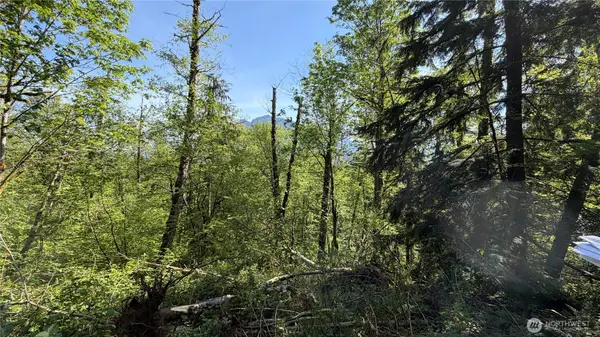 135 Xx 415th Way Se, North Bend, WA 98045