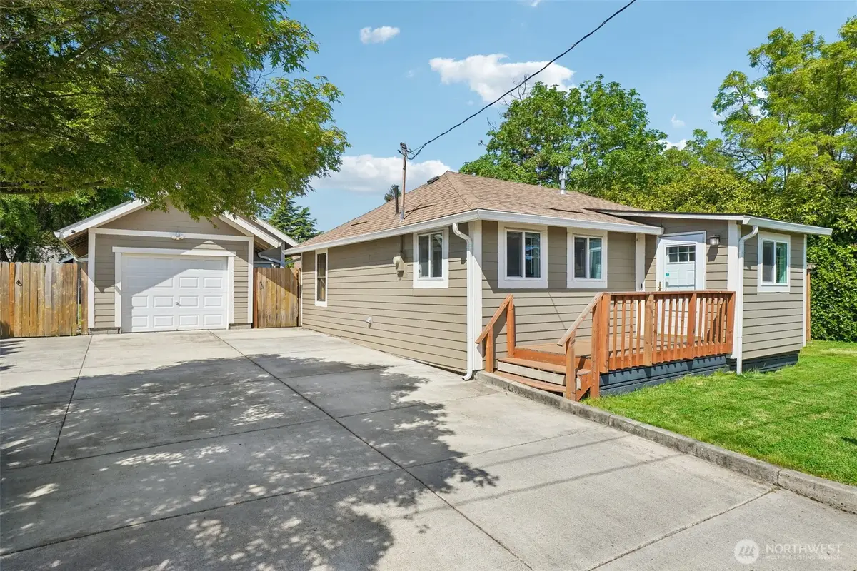 9810 NE 3rd Street, Vancouver, WA 98664 - #1