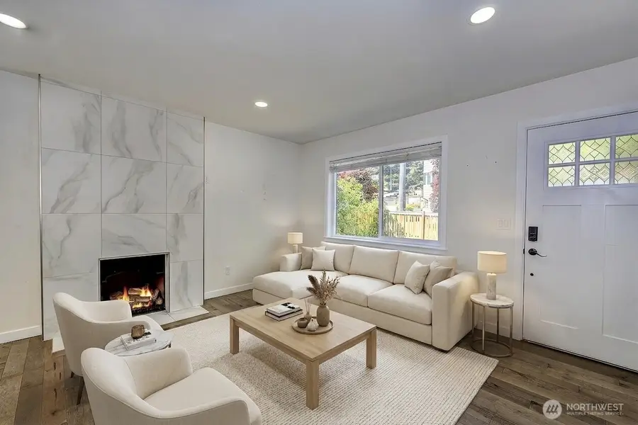 3806 35th Avenue W #Unit 1, Seattle, WA 98199 - #2