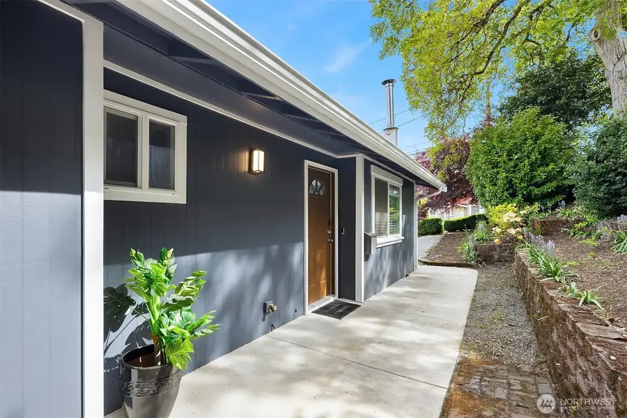 3912 S Orcas Street, Seattle, WA 98118 - #3