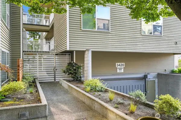 3420 Burke Avenue N #C107, Seattle, WA 98103