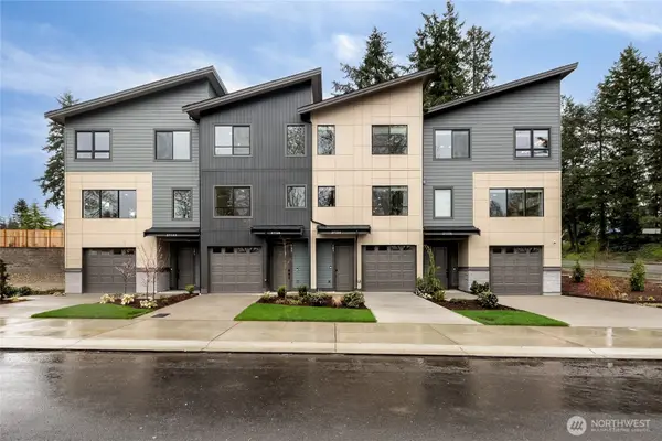 27026 187th Place Se #102, Covington, WA 98042