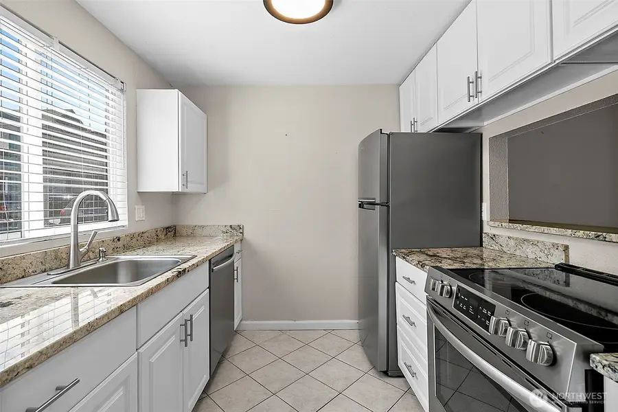 1040 S 320th Street #5, Federal Way, WA 98003 - #2