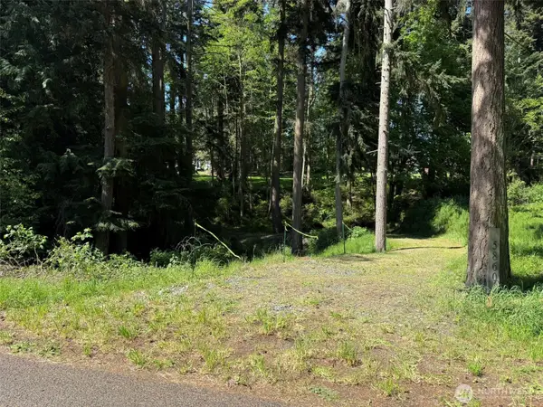 5860 Fish Road #8, Freeland, WA 98249