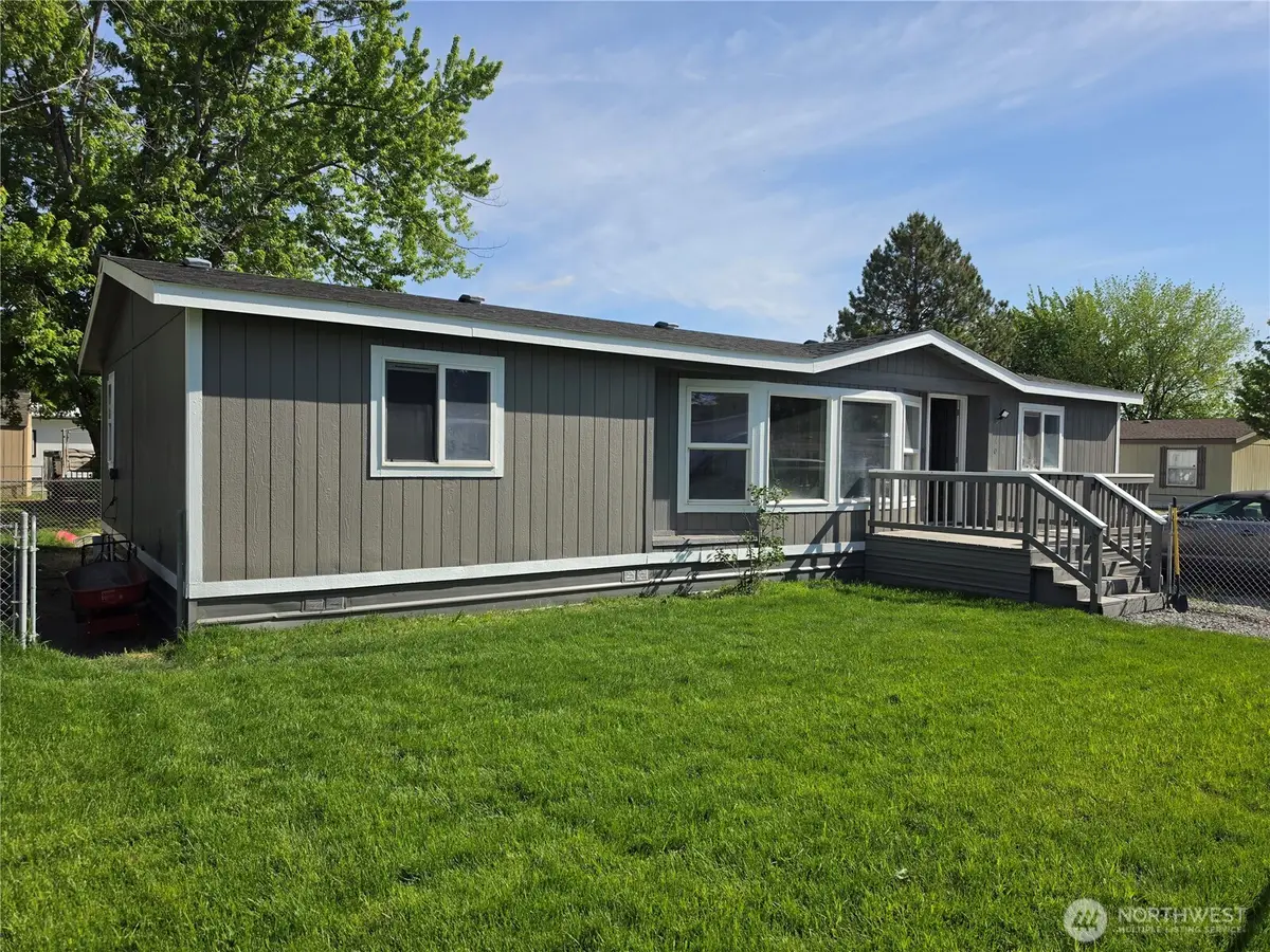 6750 Desert View Drive, West Richland, WA 99353 - #1